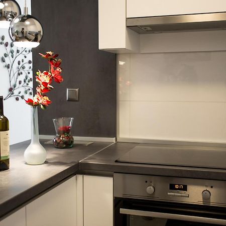 West Residence Luxury Apartment- Parking In Garage Загреб Екстериор снимка