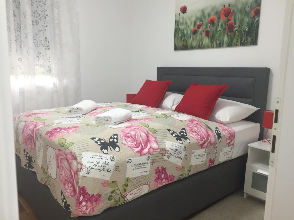 West Residence Luxury Apartment- Parking In Garage Загреб Екстериор снимка