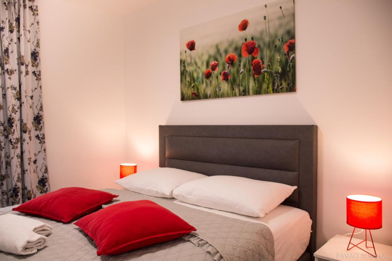 West Residence Luxury Apartment- Parking In Garage Загреб Екстериор снимка