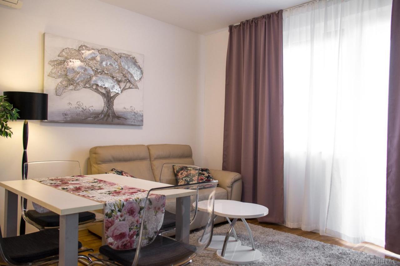 West Residence Luxury Apartment- Parking In Garage Загреб Екстериор снимка