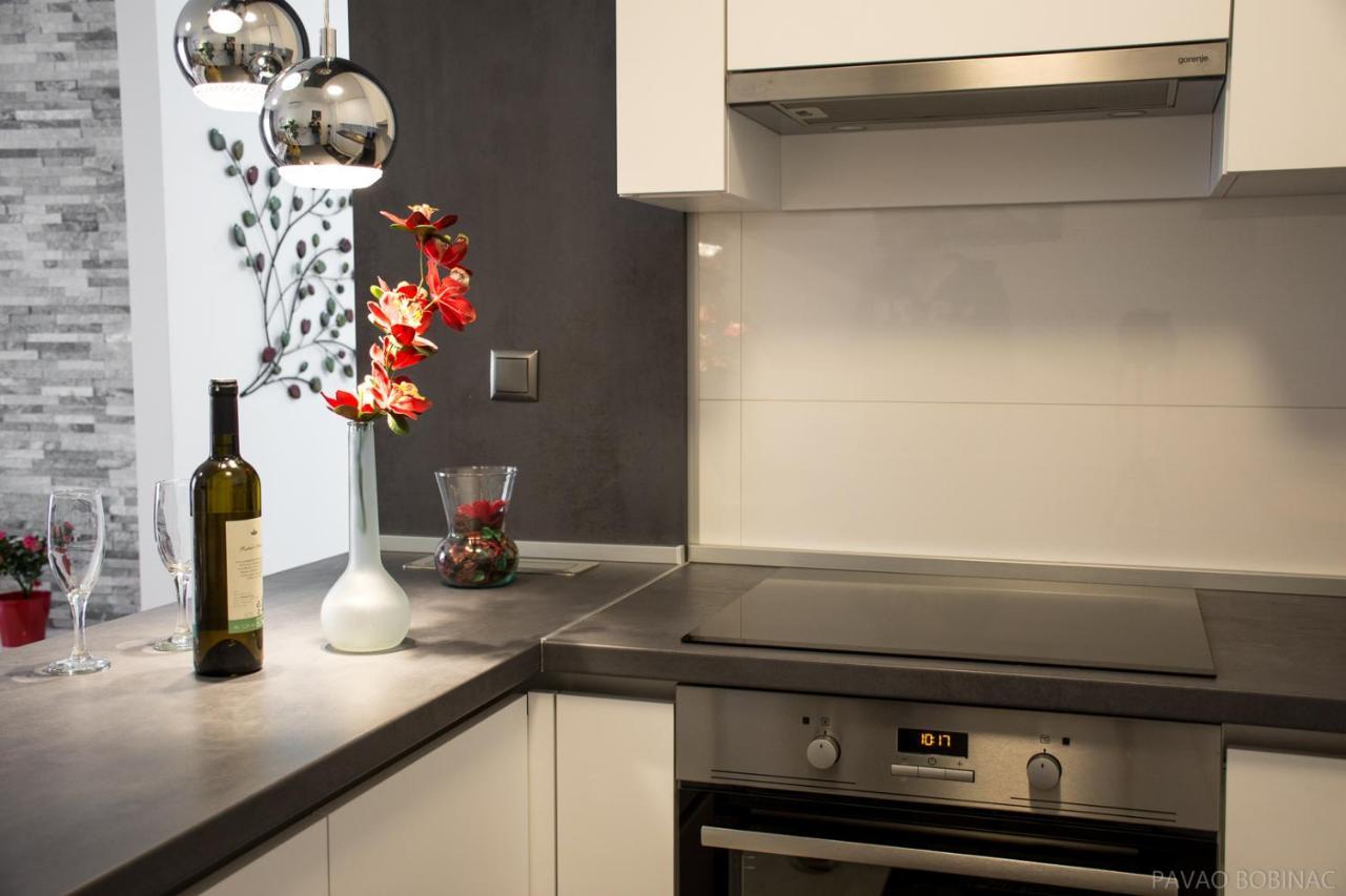 West Residence Luxury Apartment- Parking In Garage Загреб Екстериор снимка