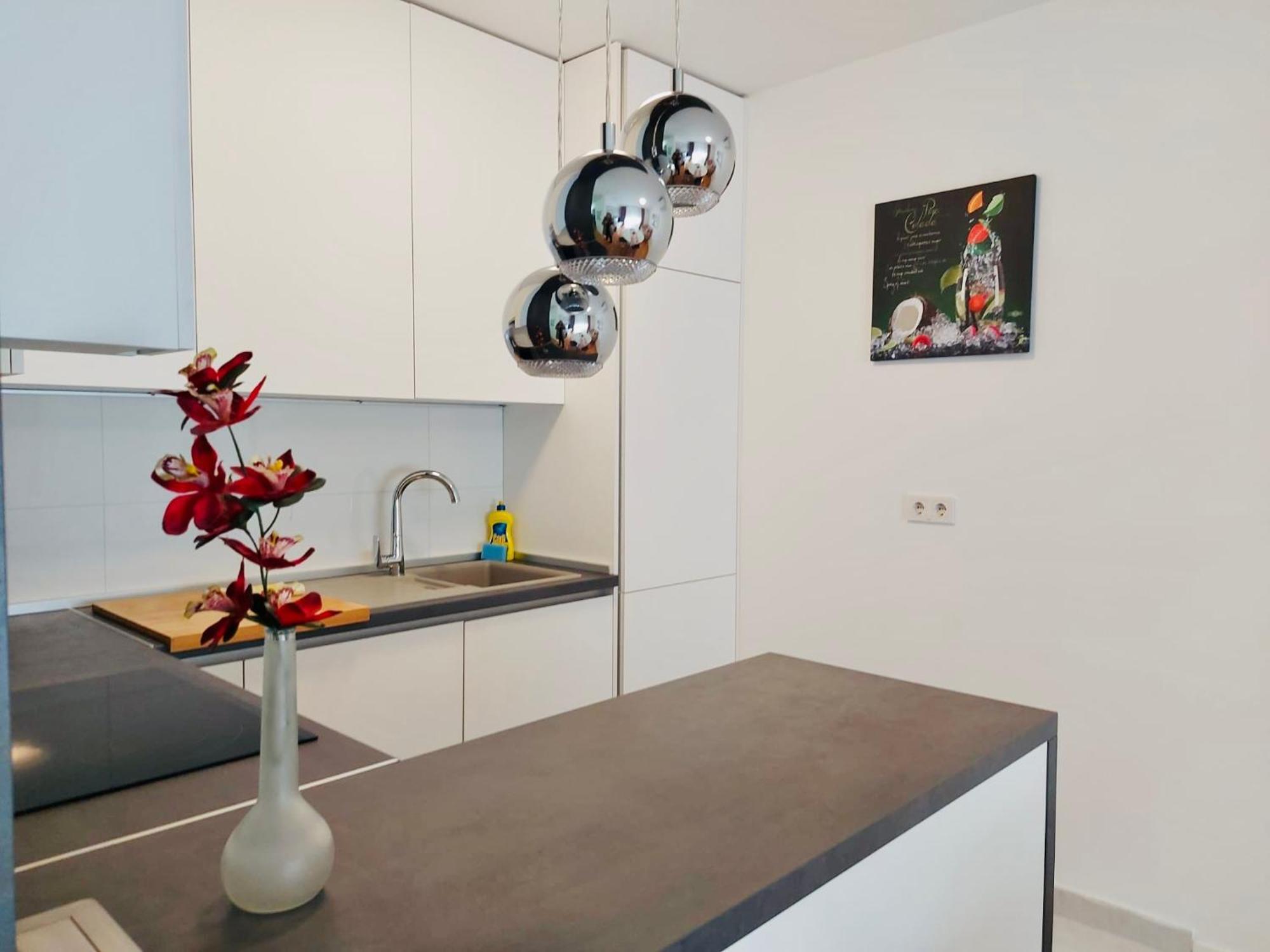 West Residence Luxury Apartment- Parking In Garage Загреб Екстериор снимка